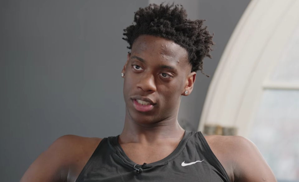 V体育直播运营平台-迪班萨冲击状元生变数！自曝今年可能不参选 我妈想让我大学毕业